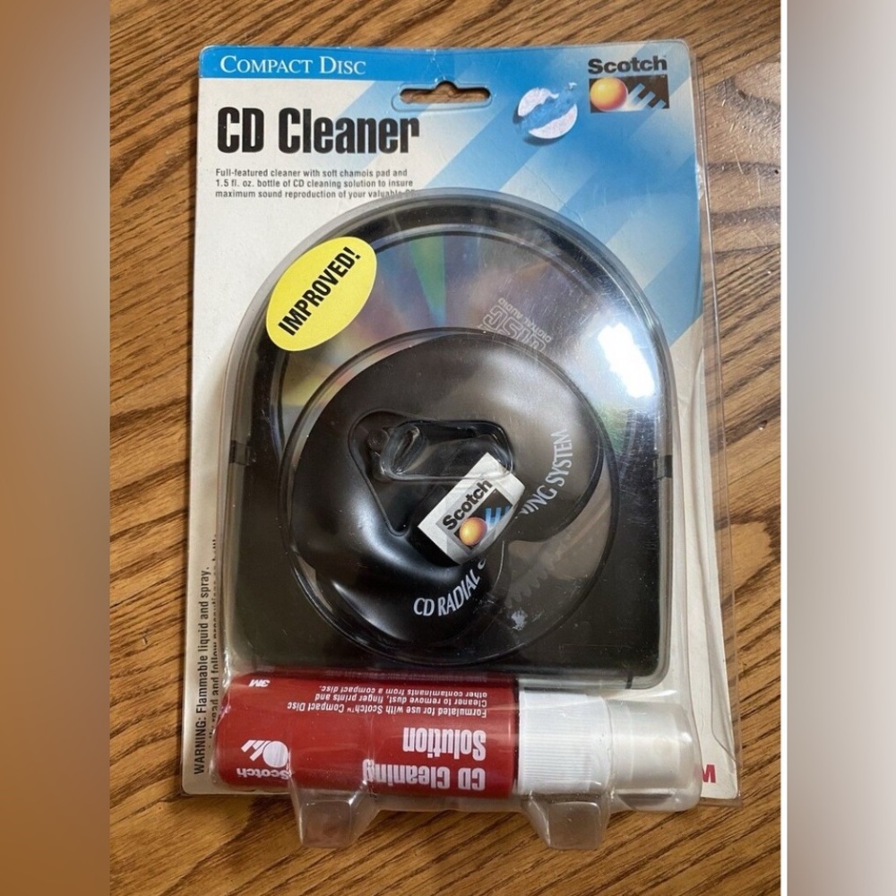 Scotch Disc Cleaner CD And CD-ROM Cleaner - with CD & Cleaning Solution 1F